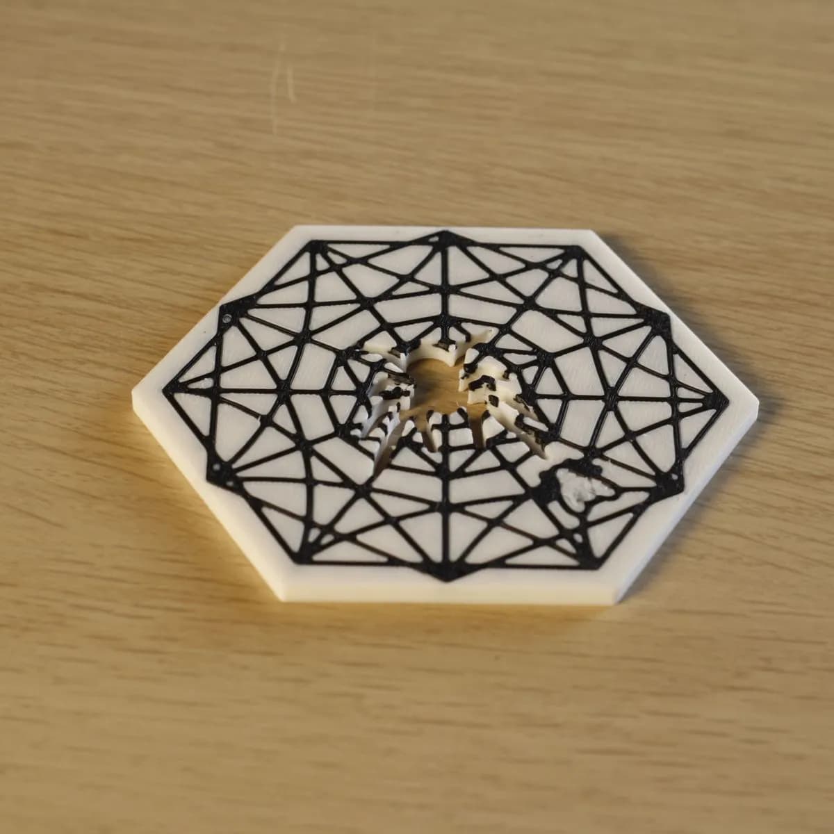 Spider web coaster, licensed design example by Enso (1)