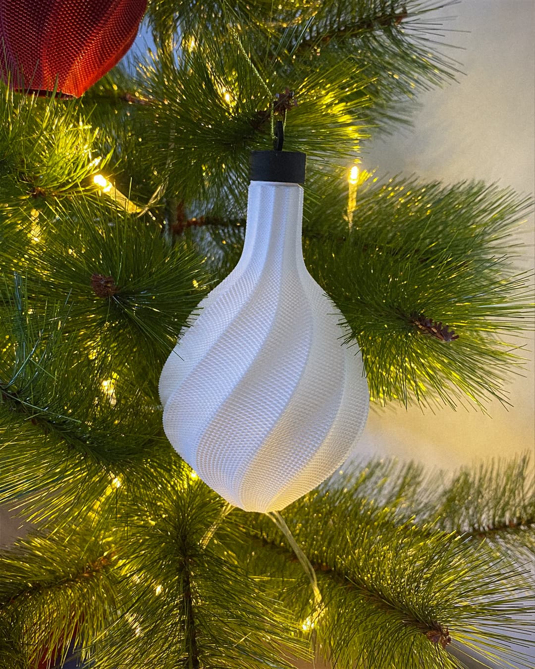 Concave Arches Christmas Ornament (Serie 3), designed by Lunfardo