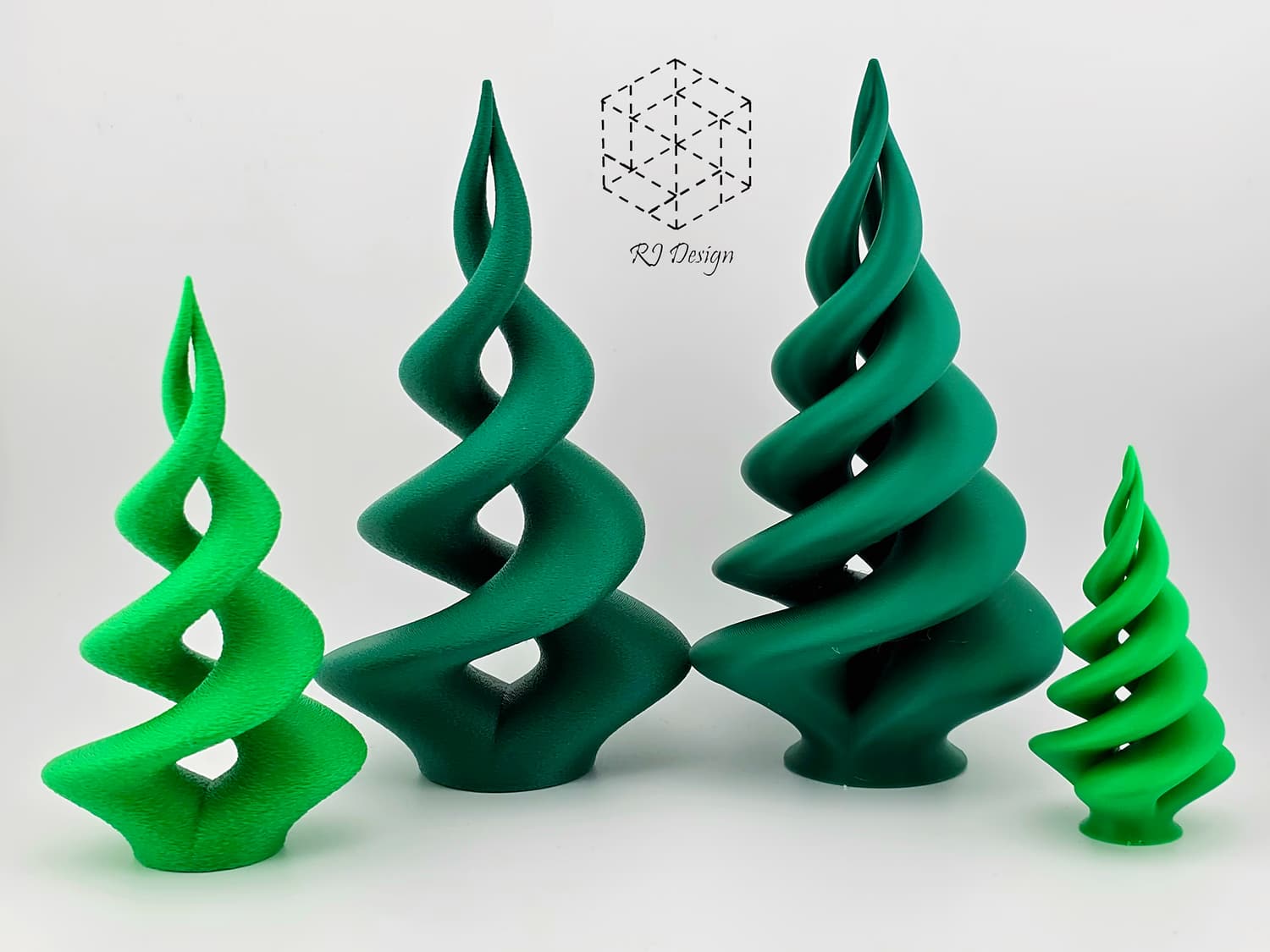 Twisted Christmas Tree, designed by RJ Design