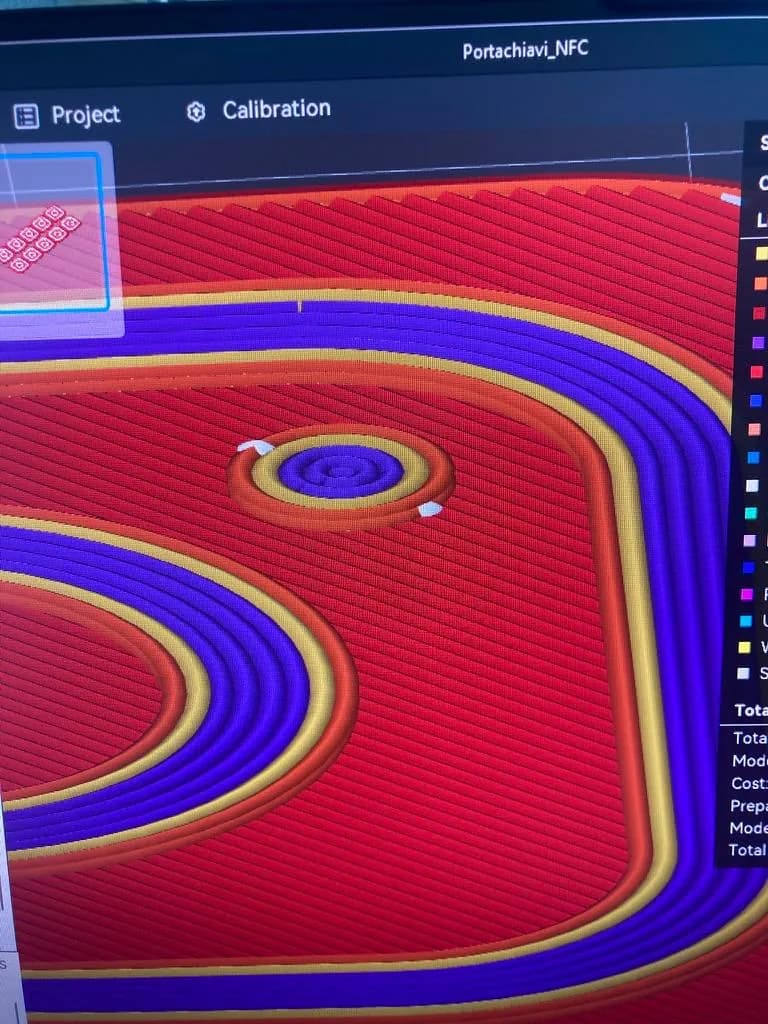 Slicer view of the layer structure of a keychain with a pocket for an NFC inlay.